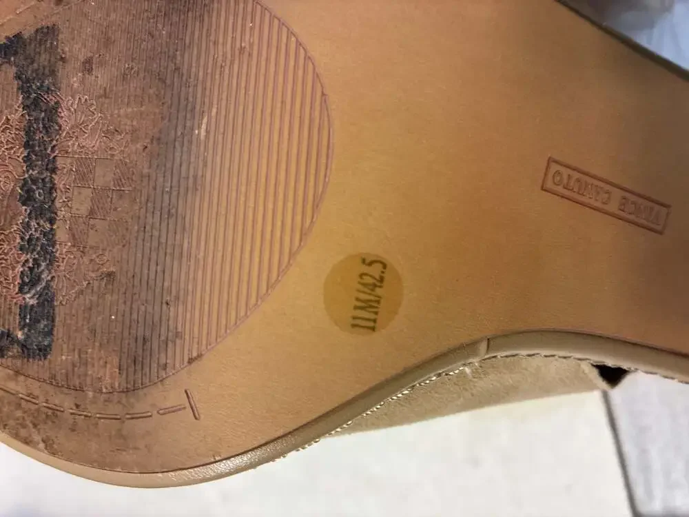 Vince Camuto pre owned